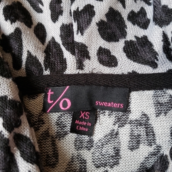 T/O Takeout Leopard Print Lightweight Hoodie Hooded Sweater Gray Black Size XS - Picture 5 of 7